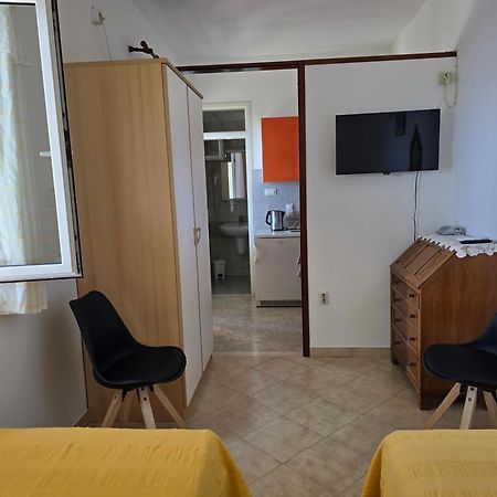 Apartments Bajo - Free Parking Дубровник Екстериор снимка