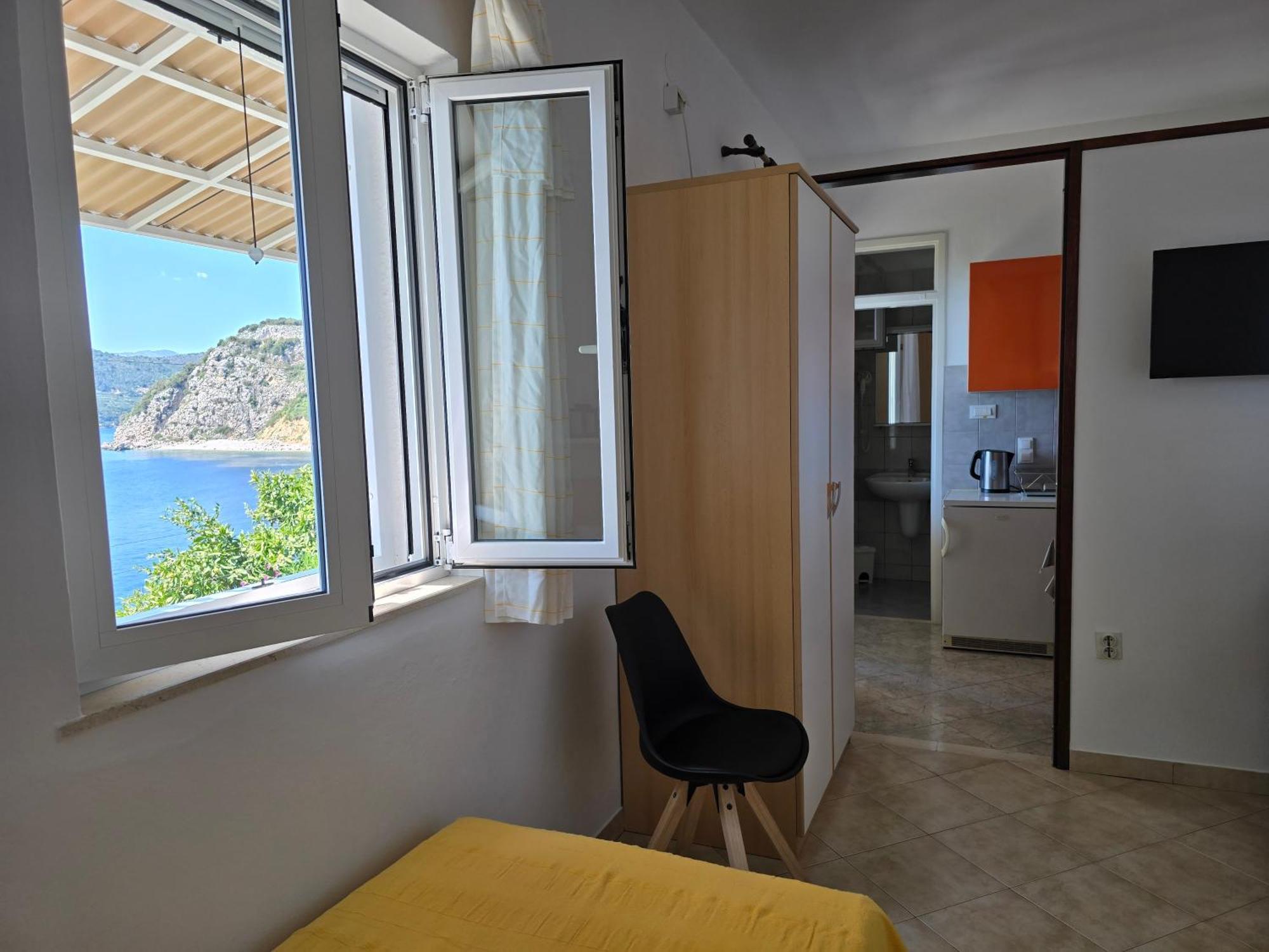 Apartments Bajo - Free Parking Дубровник Екстериор снимка