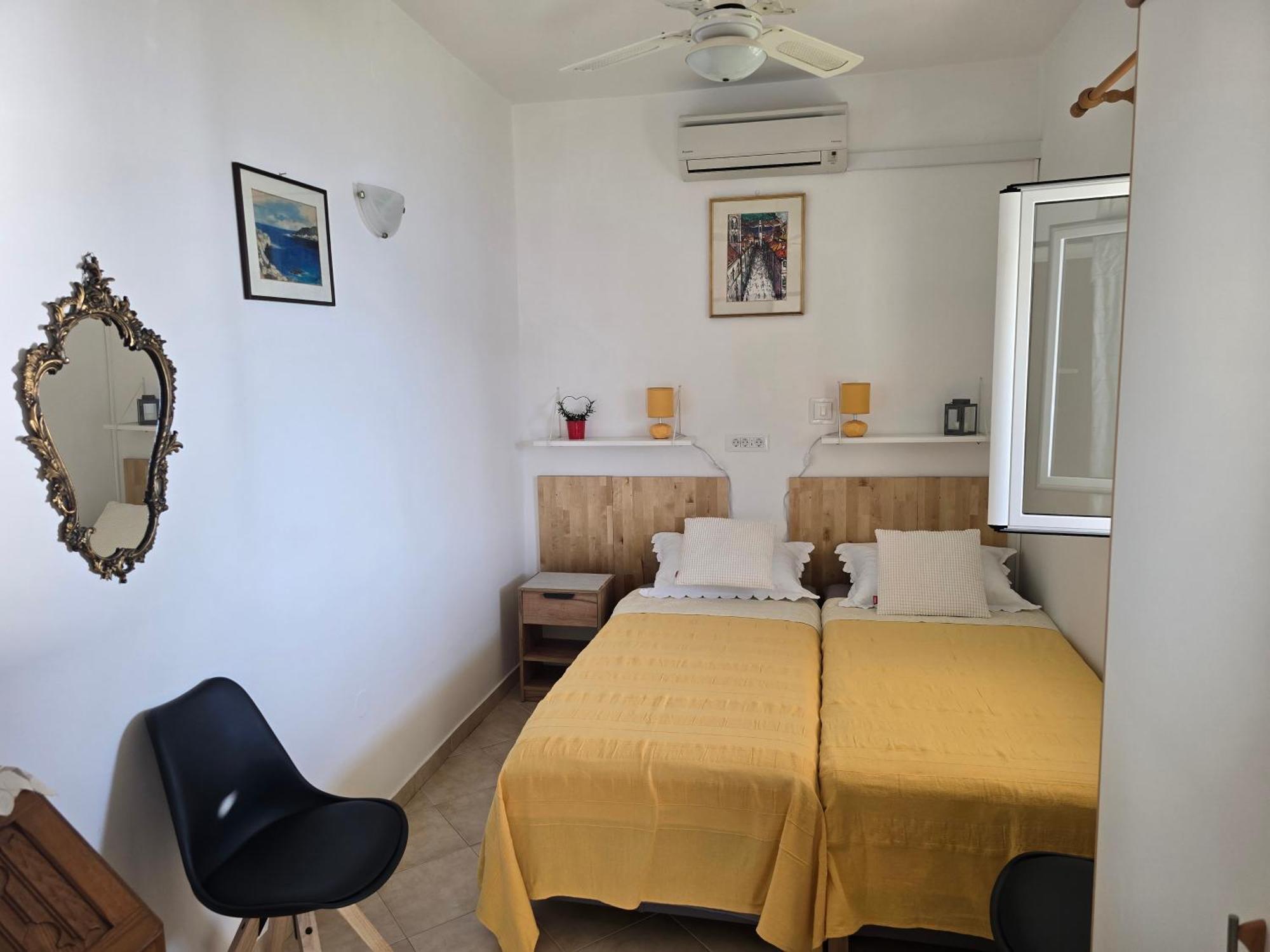 Apartments Bajo - Free Parking Дубровник Екстериор снимка