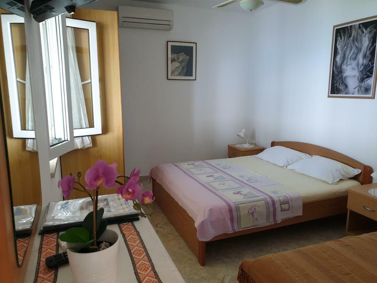 Apartments Bajo - Free Parking Дубровник Екстериор снимка